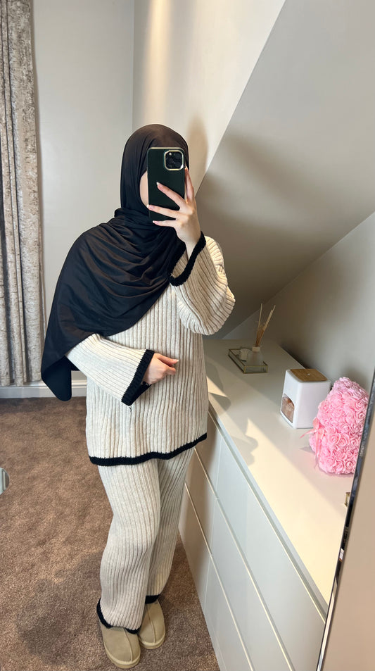 KNITTED LOUNGEWEAR SET - CREAM